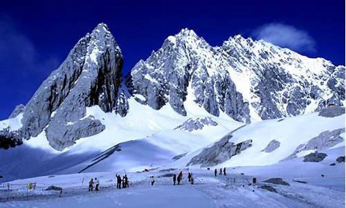 玉龙雪山个人游攻略_玉龙雪山旅游攻略跟团推荐