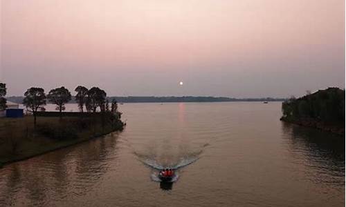 洋沙湖风景_洋沙湖旅游攻略路线