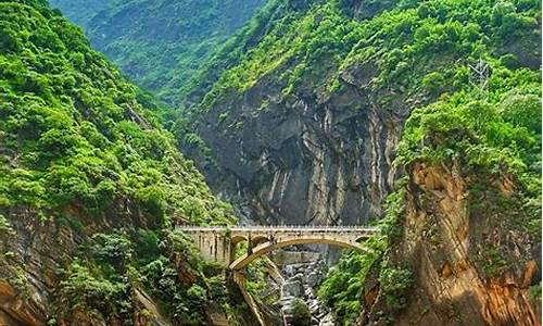 虎跳峡攻略自驾游路线-虎跳峡景区门票价格